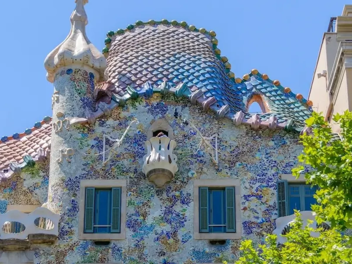 The facade and roof of Casa Batllo
