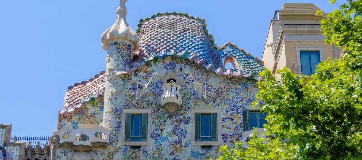 The facade and roof of Casa Batllo